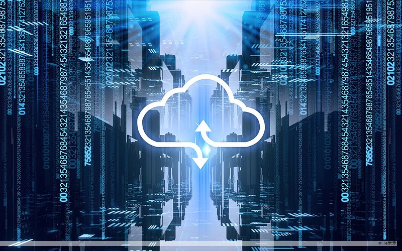 没有单一的“最佳 AI 编程语言”可以适用于所有场景。跨学科的 AI 项目往往需要多语言协作,不同任务适合不同语言。下面整理几种在全球 AI 项目中常见且各具优势的语言及其适用场景。 没有单一的“最佳 AI 编程语言”可以适用于所有场景。跨学科的 AI 项目往往需要多语言协作,不同任务适合不同语言。下面整理几种在全球 AI 项目中常见且各具优势的语言及其适用场景。