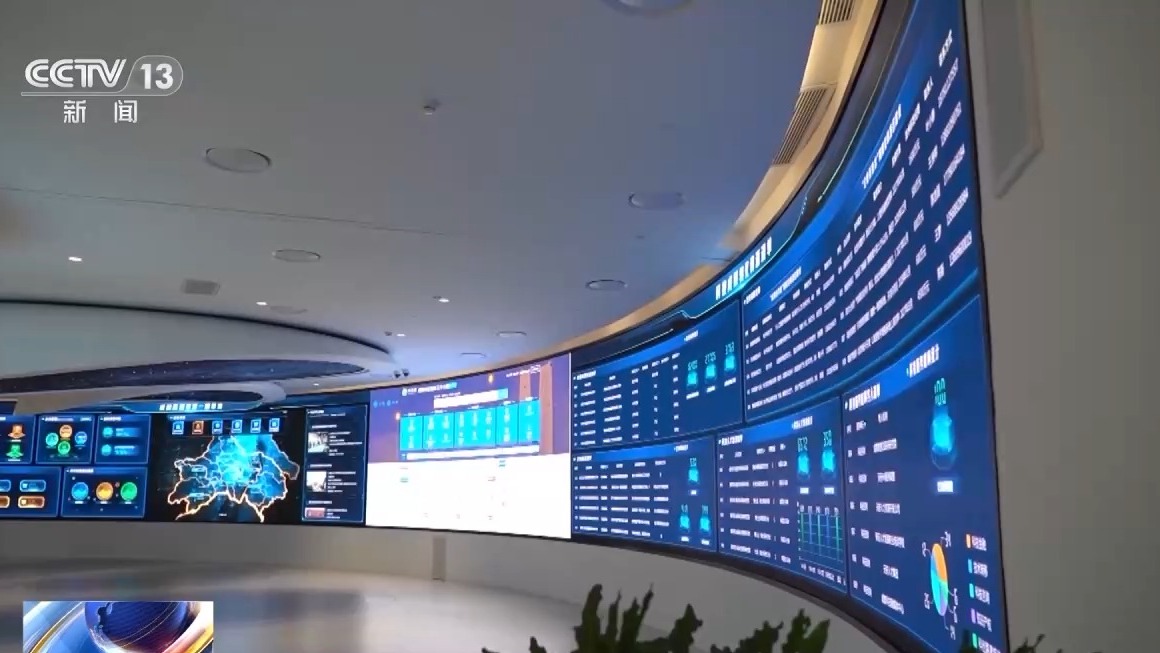 人工智能是推动科技创新和产业创新深度融合的重要桥梁