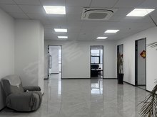 也使得AI辅助编程迅速发展为具有近千亿元市场规模的产业