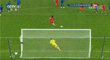 世界杯预选赛：中国队4-1力克新加坡 展现控球压