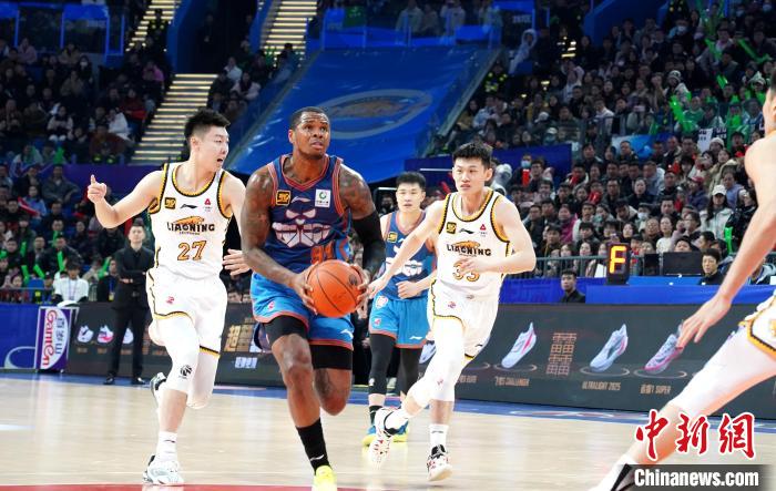 新一轮CBA常规赛:四川主场不敌辽宁,77-86落败,