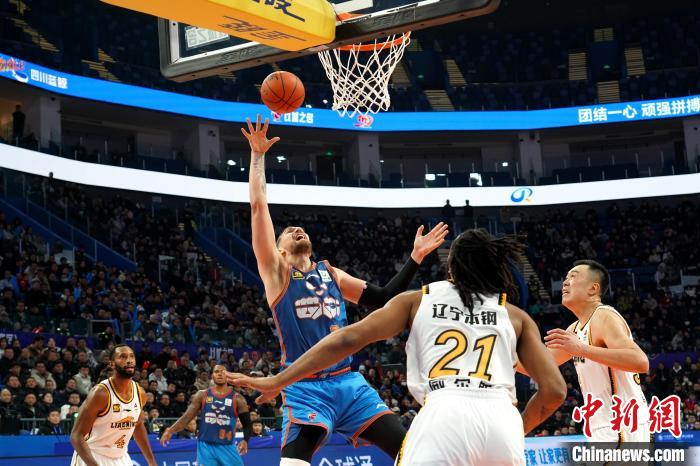 新一轮CBA常规赛:四川主场不敌辽宁,77-86落败,