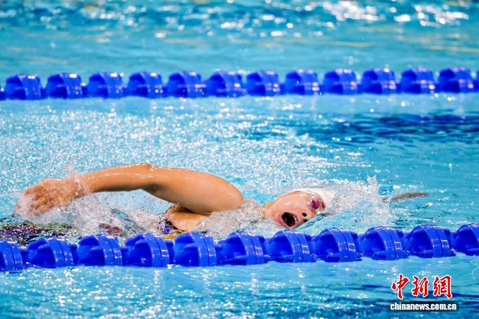 残特奥会游泳赛中，刘家铭连续两日实现‘一日