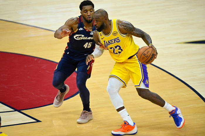 NBA常规赛4月1日焦点战：快船西部卡位战引爆，东