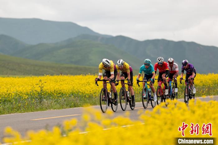 西班牙车手埃里克·法贡德斯摘得环湖赛第八赛段