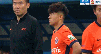 青岛德比0-0战平 裁判争议成焦点