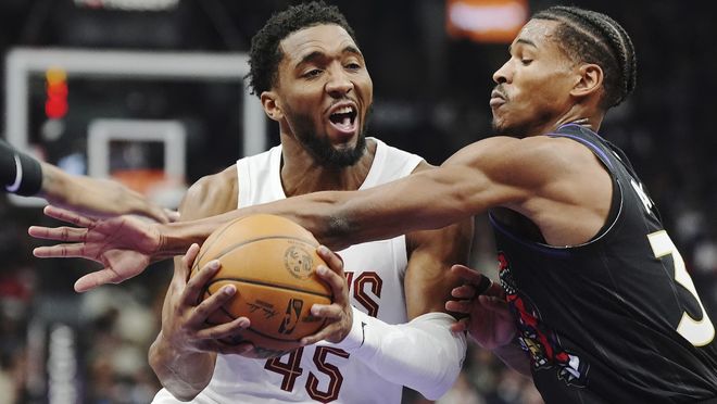 NBA季后赛多场逆转上演 3-2格局成关键转折点
