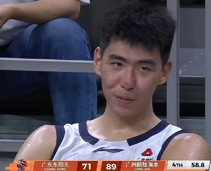 22岁中国内线新星徐昕赴美试训引NBA热捧